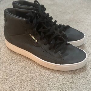 adidas Sleek Mid
Core Black Crystal White (Women's)